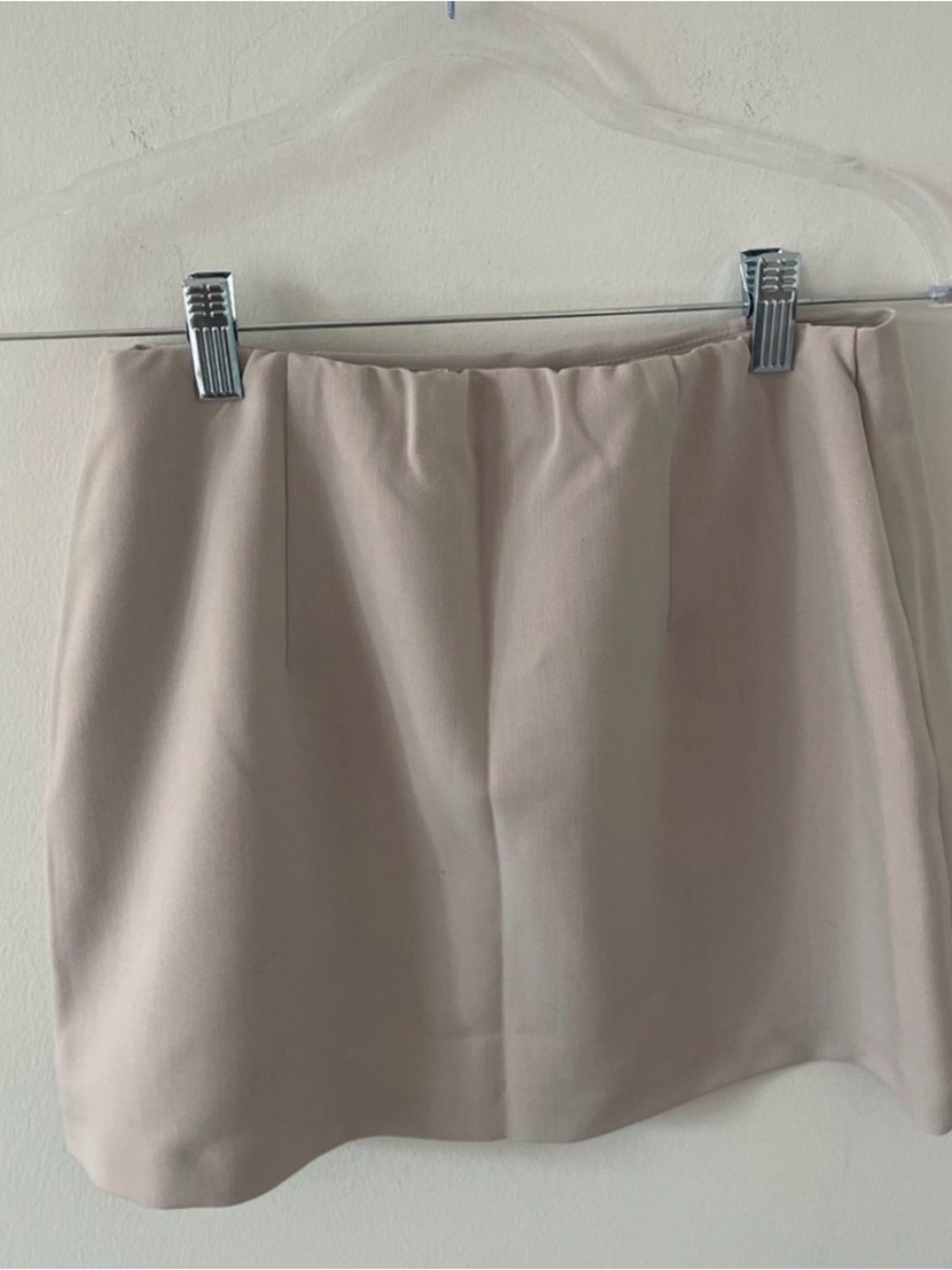 Abercrombie & Fitch Beige Mini Skirt - Picture 2 of 3